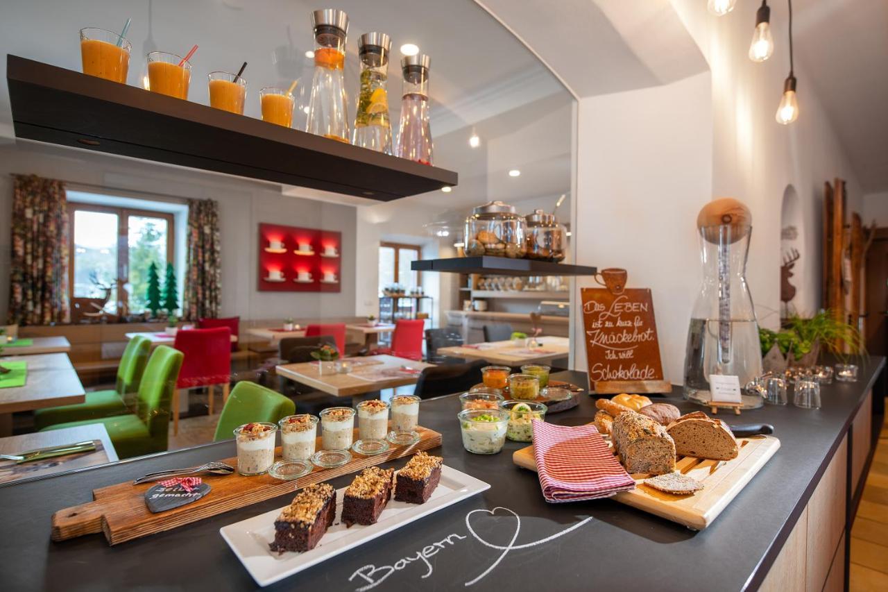 Bayern Resort Hotel - Adults Only - Mit Zugspitzblick - Eibsee-Naehe - Wellnessbereich - Naturpool Im Sommer Grainau Luaran gambar