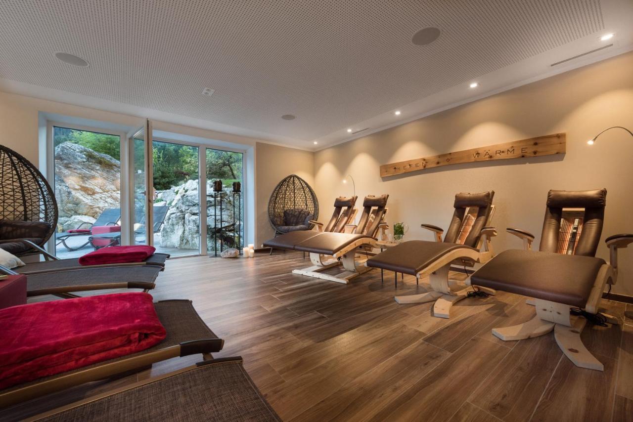 Bayern Resort Hotel - Adults Only - Mit Zugspitzblick - Eibsee-Naehe - Wellnessbereich - Naturpool Im Sommer Grainau Luaran gambar