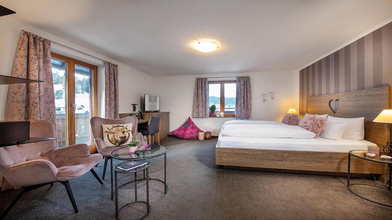 Bayern Resort Hotel - Adults Only - Mit Zugspitzblick - Eibsee-Naehe - Wellnessbereich - Naturpool Im Sommer Grainau Luaran gambar
