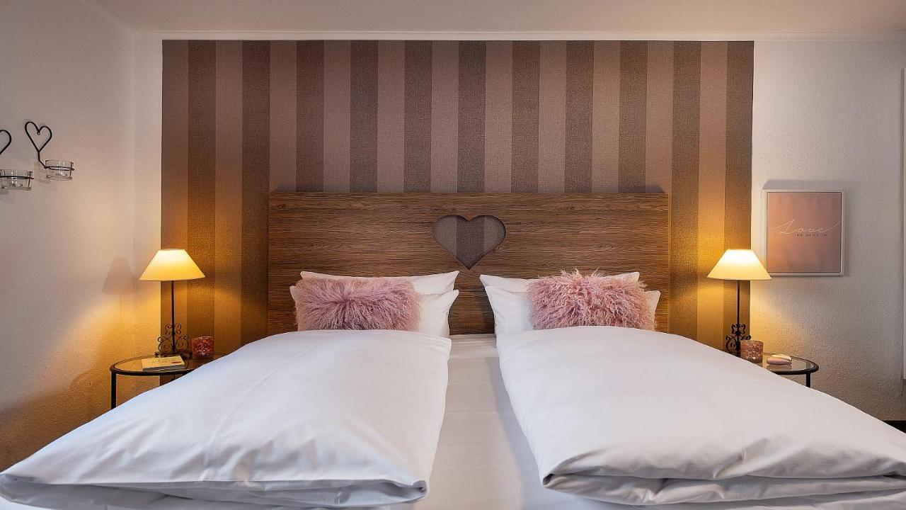 Bayern Resort Hotel - Adults Only - Mit Zugspitzblick - Eibsee-Naehe - Wellnessbereich - Naturpool Im Sommer Grainau Luaran gambar