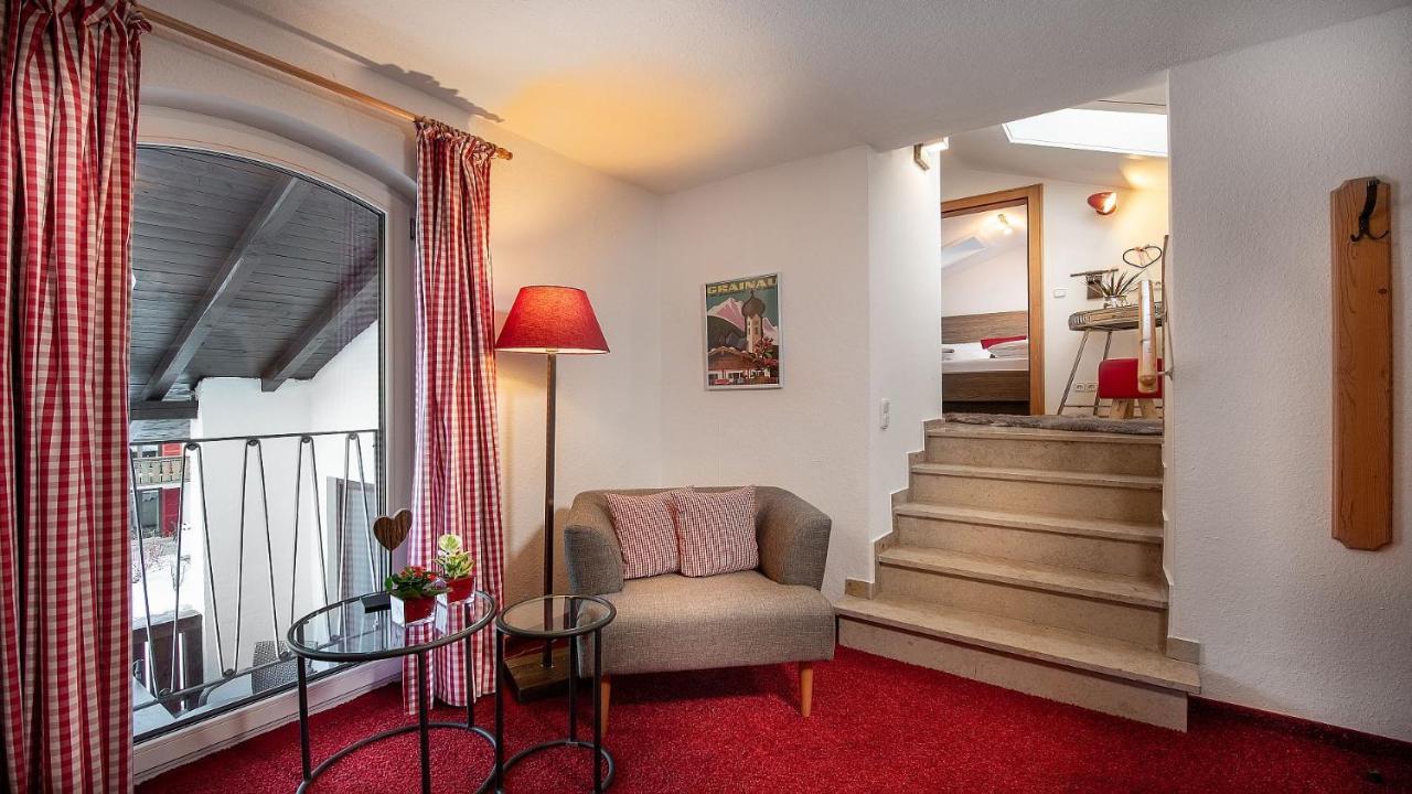 Bayern Resort Hotel - Adults Only - Mit Zugspitzblick - Eibsee-Naehe - Wellnessbereich - Naturpool Im Sommer Grainau Luaran gambar